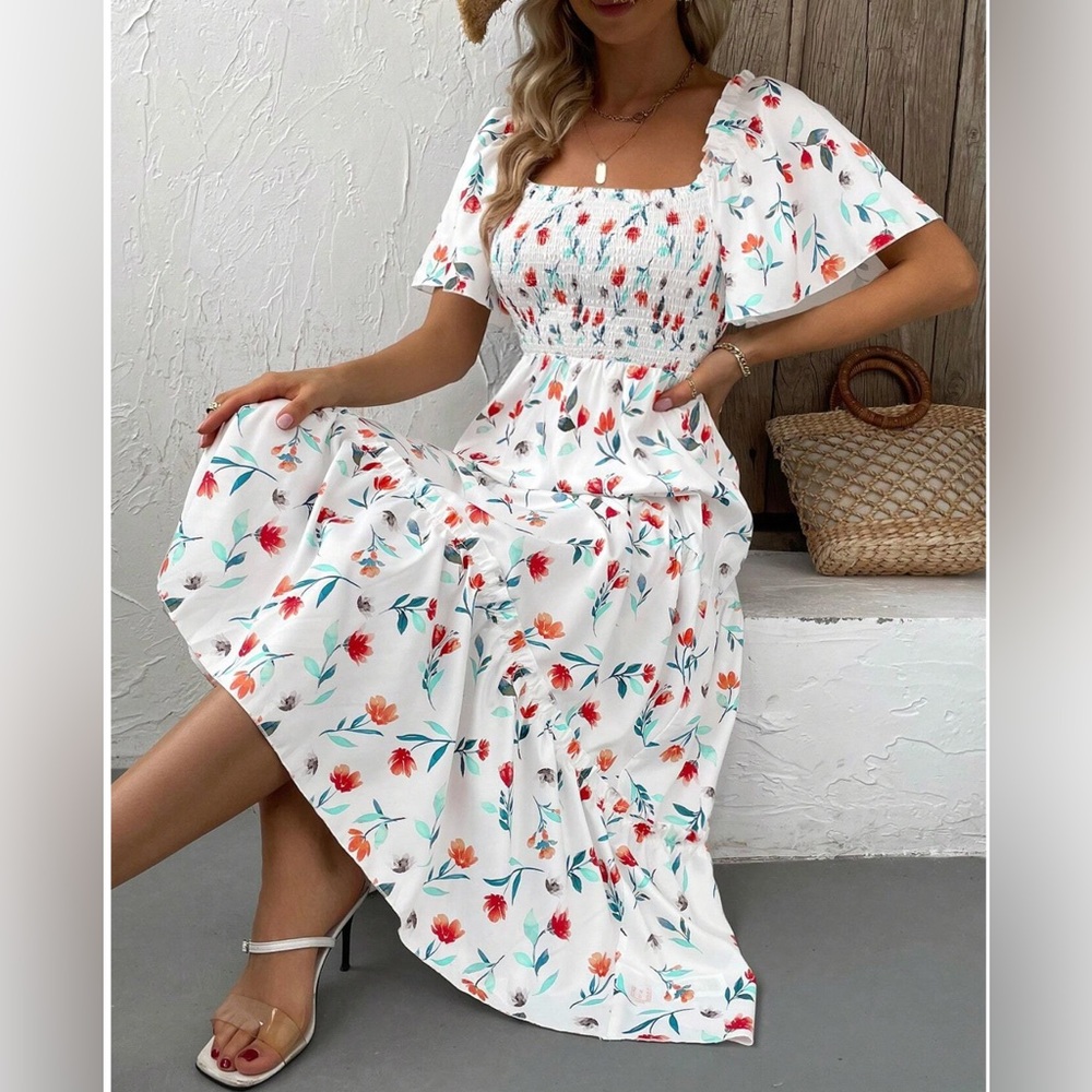 Boho Floral Print Square Neck Butterfly Sleeve Ruffle Hem Dress - Picture 2 of 9